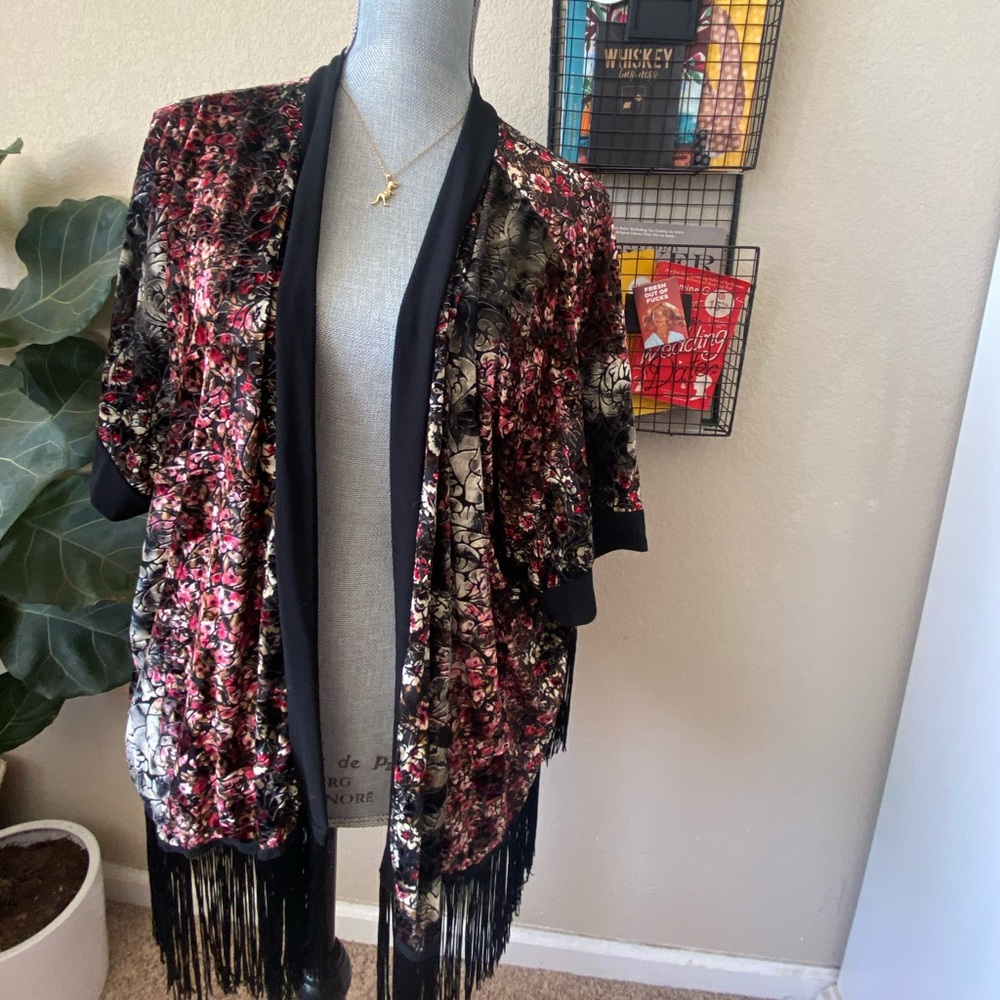 velvet fringe kimono
